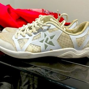 Cheer shoes rebel size 8